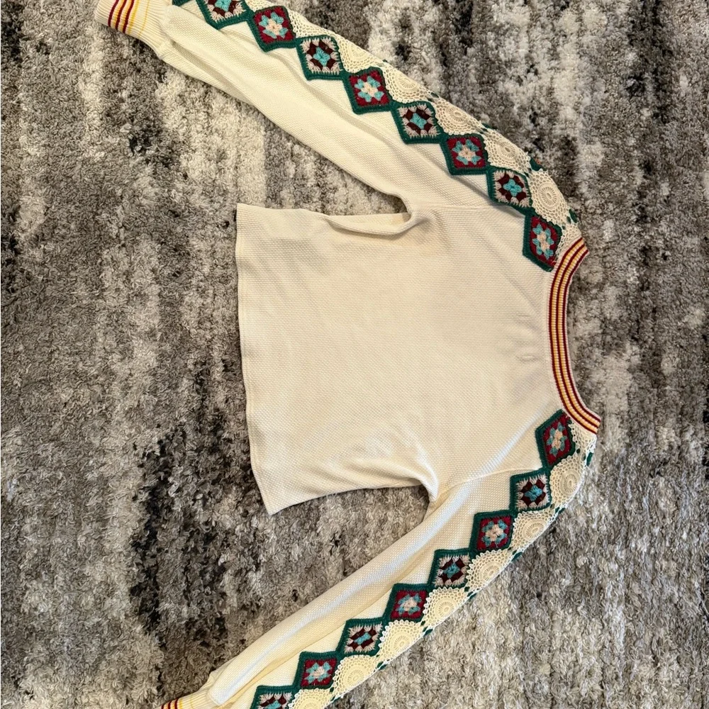 Free People Long Sleeve Ivory top w/ colorful crochet, Size M Boho